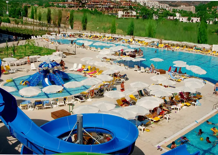 Hedef Beach Resort & Spa Hotel Konaklı